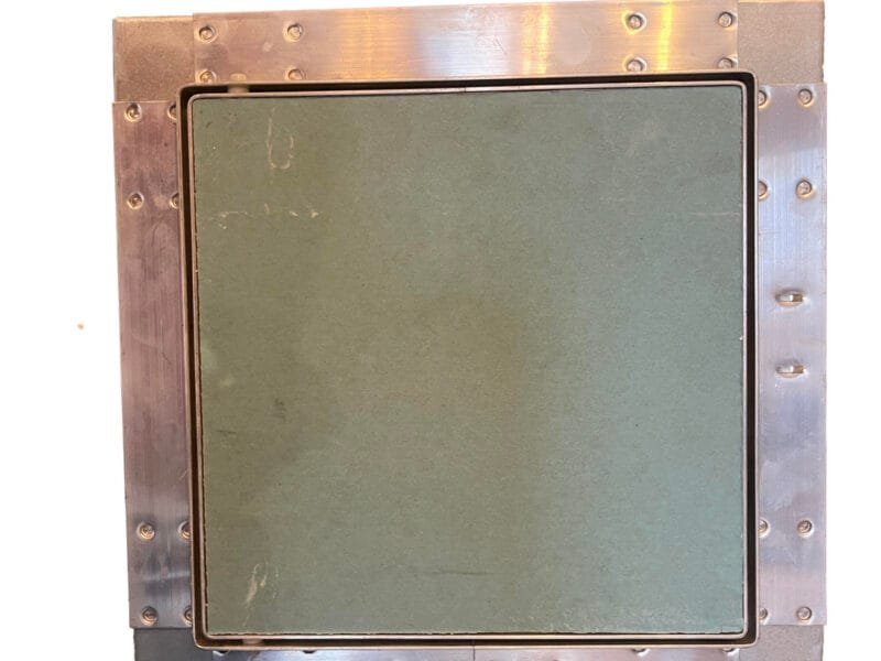 Trappe de visite baignoire placo