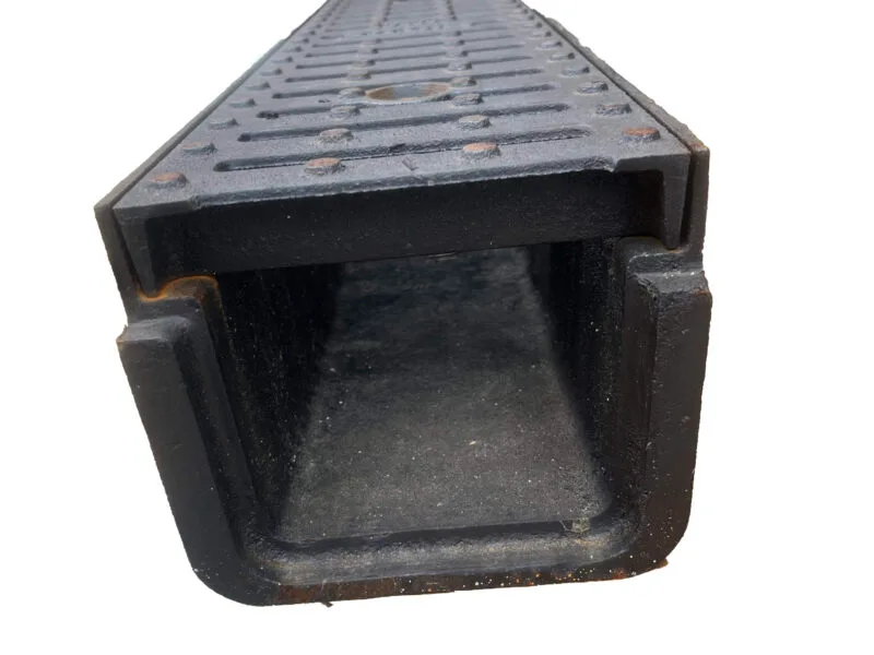 Caniveau en fonte D400
